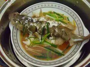 鱼露做菜的作用是什么_鱼露一般做什么菜放_做什么菜要放鱼露