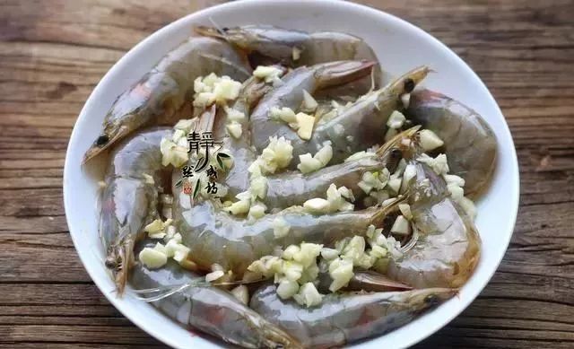 家常蒸虾_蒸虾怎么做好吃又简单_虾的做法蒸