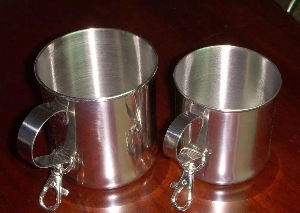 陶瓷开水杯装可以装开水吗_陶瓷开水杯装可以泡茶吗_陶瓷杯可以装开水吗